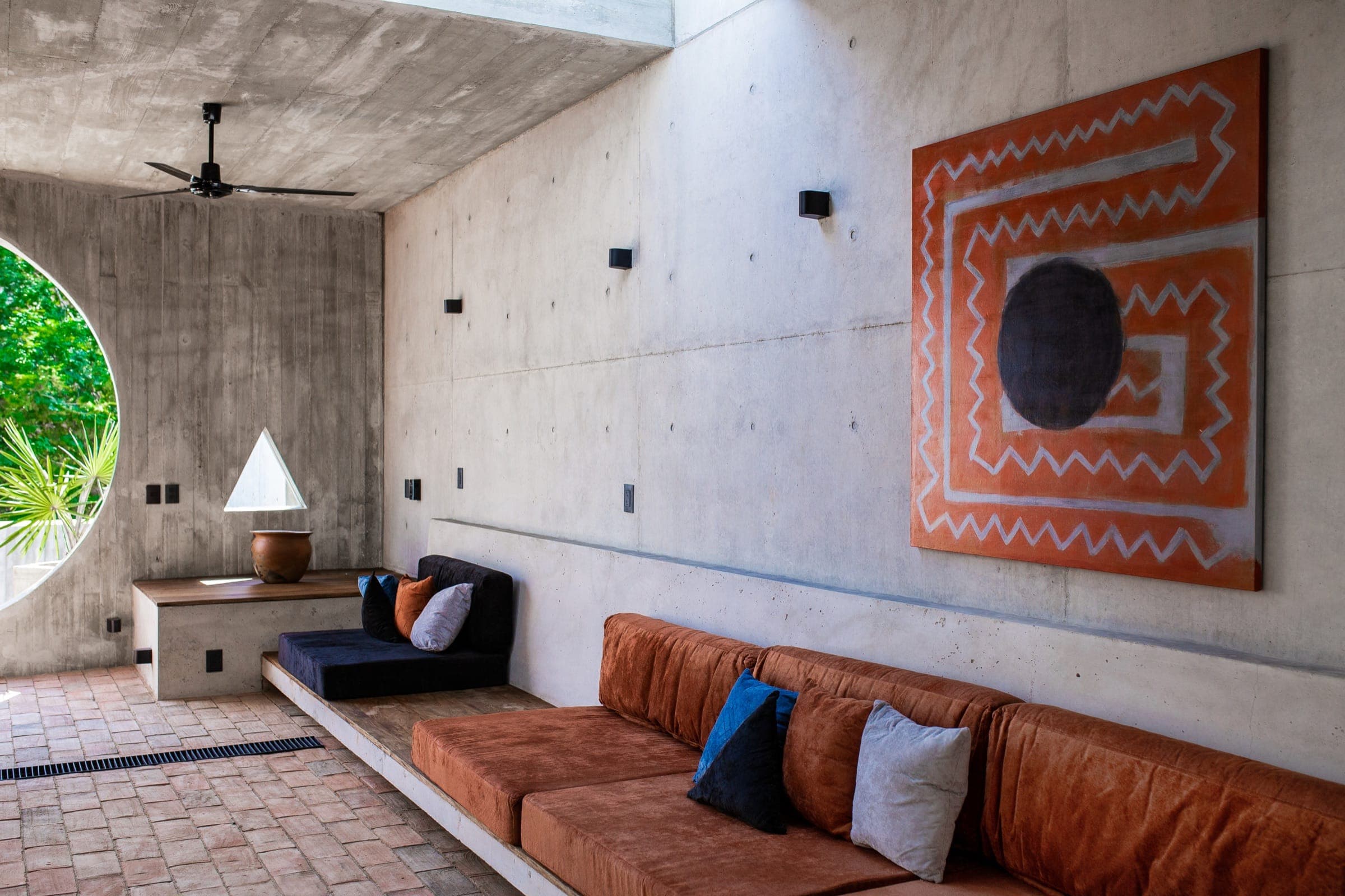 Casa Palmas, sala con textil oaxaqueño